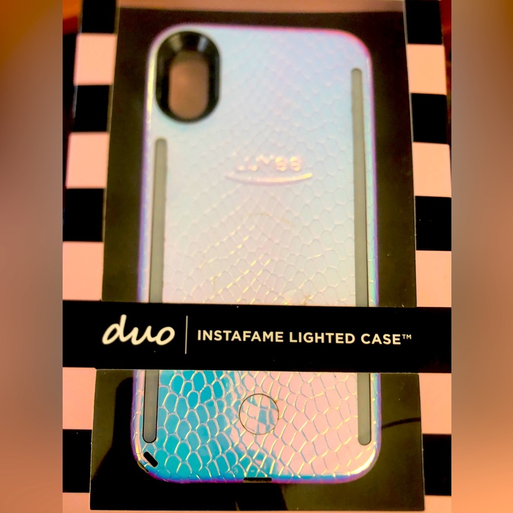 Lumee Lighted Duo IPhone 10 selfie case in an iridescent snakeskin look/ mermaid